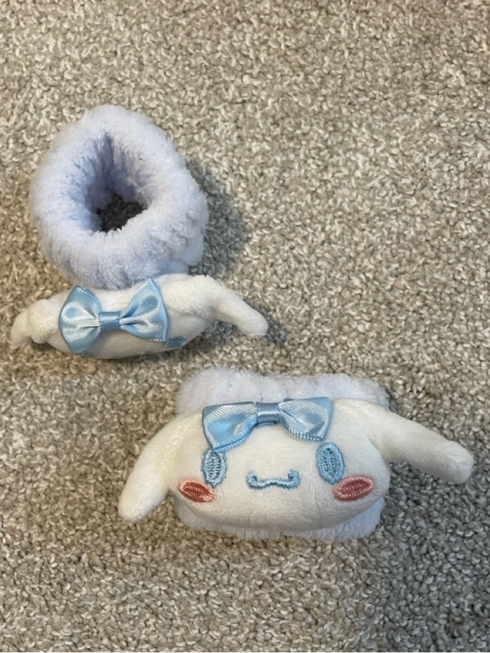 Kawaii Cinnamoroll Wrist Plush Set (2) – NEW